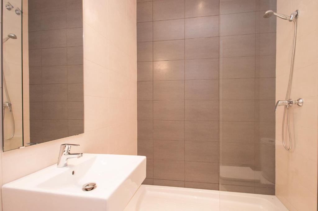 Short Stay Group Gracia Serviced Apartments برشلونة الغرفة الصورة