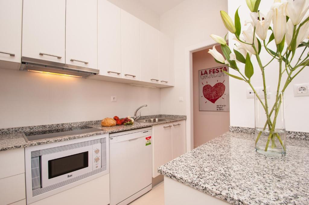 Short Stay Group Gracia Serviced Apartments برشلونة الغرفة الصورة