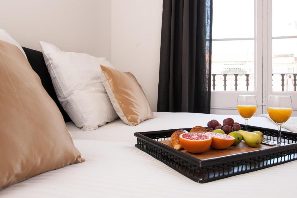 Short Stay Group Gracia Serviced Apartments برشلونة الغرفة الصورة