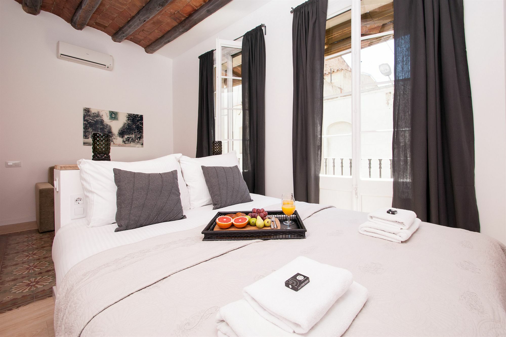Short Stay Group Gracia Serviced Apartments برشلونة المظهر الخارجي الصورة